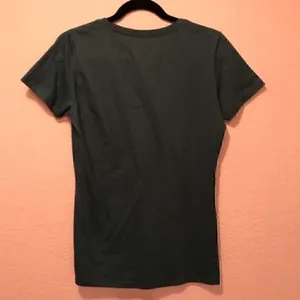 *30off3*‎ NWOT. NIKE T-Shirt. Dark Teal Color. Medium. thumbnail 3