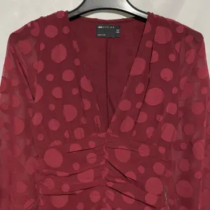 ASOS New Design V-Neck Ruched Waist Long Sleeve Skater Mini Dress Oxblood Size 0 thumbnail 7