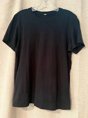 Alo Yoga | Distressed Black Tee | S  thumbnail 1