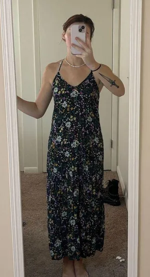 Old Navy Floral maxi dress thumbnail 2