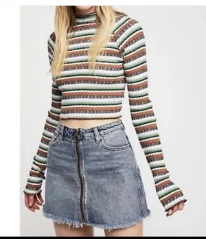 Free People We the Free Zip it Up denim Mini Skirt Size 31 (Jean size) thumbnail 1