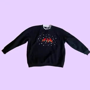 Cute vintage 90s Christmas cardinal birds crewneck sweatshirt 🔥 thumbnail 2