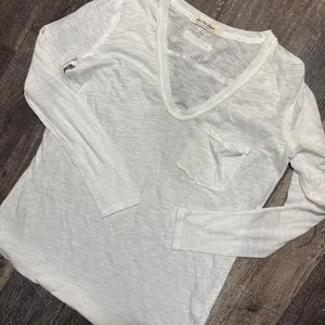 We the free NWOT White long sleeve top size small‎ thumbnail 1