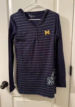 Michigan Wolverines Women's M Striped Hooded Shirt Size M G-III Sports For Her thumbnail 1