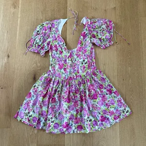 For Love and Lemons Mini Dress Puff Sleeves Floral Silk Paulina Size S Purple thumbnail 1