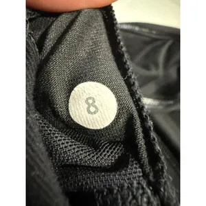 Lululemon Flow Y Bra Black Light Support Yoga Sports Bra Size 8‎ thumbnail 6