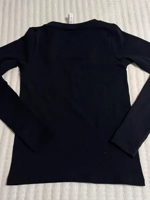 Athleta Black Ribbed V-Neck Long Sleeve Top thumbnail 3