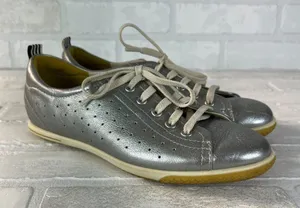 Ecco Sneakers Womens‎ 38 Metallic Silver Leather Lace Up 7 7.5 thumbnail 1