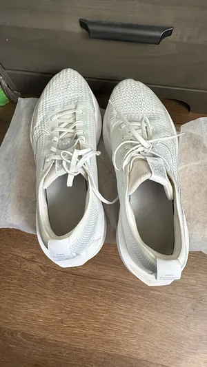 Nike Interact Run Womens Size 13 White Running Shoes thumbnail 6