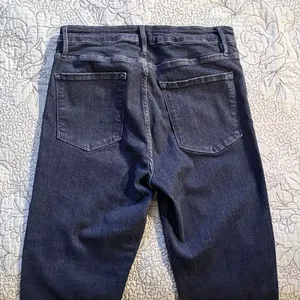 💥FRAME Le One Flare Jeans Dark Indigo Adaptive Stretch Sz 2 Fits 29-34 🧡 thumbnail 6