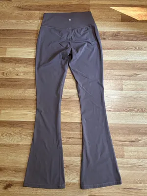 Women's High-Waist Flare Leg Active Pants thumbnail 4
