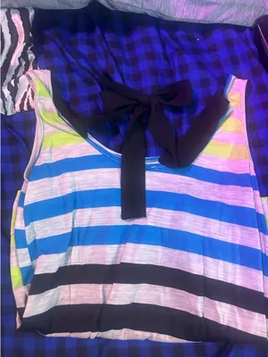 Tank with HUGE ribbon in back Multiple Size L thumbnail 1