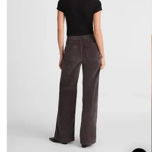 Madewell The Petite Wide-Leg Pant in Corduroy Black Coal Size 26P thumbnail 3