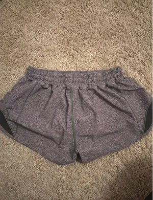 Grey Lululemon Hotty Hot Shorts 2.5" Low-Rise thumbnail 3