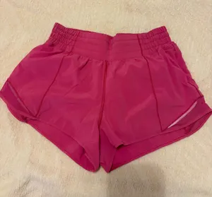 Lululemon Hotty Hot 2.5" Low-Rise thumbnail 1