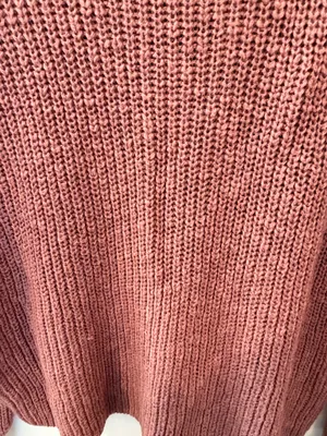 Pink Rose Dusty Rose Sweater Size Medium thumbnail 3