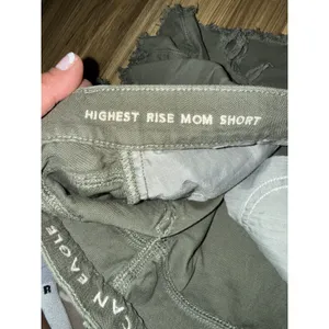 American Eagle Sz 4 Green Denim Distressed Highest Rise Mom Short Frayed‎ thumbnail 4