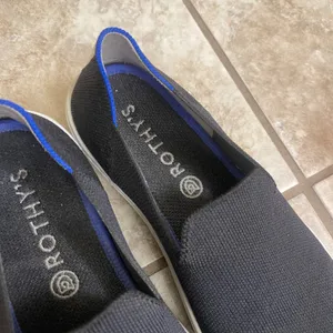 Rothy's The Sneaker Black Knit Slip On Blue Trim Women's Shoes Sz 8 pre‎ owned thumbnail 4