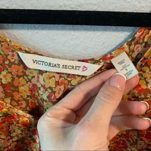 Victoria’s Secret Vintage Floral Crop Top thumbnail 2