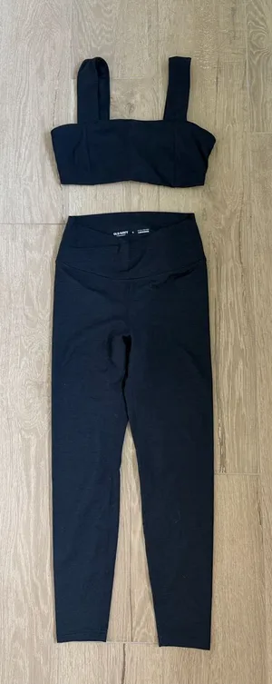Old Navy Black High-Waist Leggings with Matching Crop Tank Top thumbnail 1