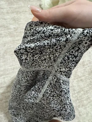 Lululemon hotty hot shorts 4” size 8 thumbnail 6