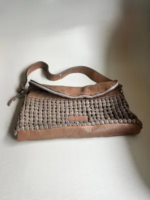 Liebeskind Berlin Woven Fold-Over Crossbody – Distressed Two-Tone Brown thumbnail 4