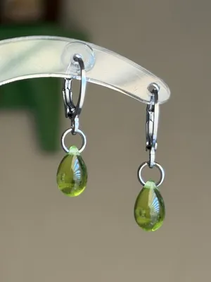 Handmade green mini teardrop Czech glass simple minimalist earrings💚 thumbnail 3