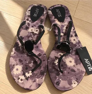 Apt. 9 Purple Floral Jeweled Thong Flip Flop Sandals NWT Size 9/10 thumbnail 1