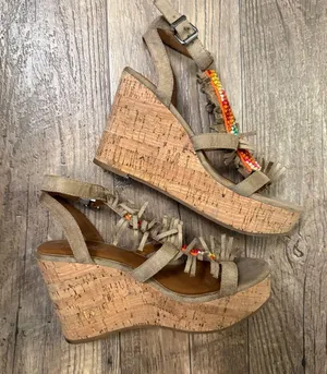 Unbridled by Ariat Beaded Tan Wedge Sandals 8 thumbnail 1