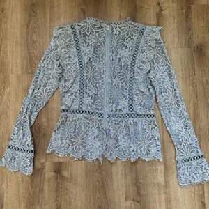 Storia Women's Blue And‎ Tan Floral Lace Prairie Top Size M thumbnail 7