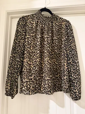 J.CREW Animal Print Smocked Mock Neck Long Sleeve Blouse Top Multicolor M thumbnail 1