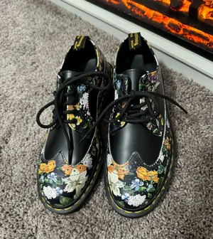 Dr Martens Women's 3989 Darcy Floral Oxford Black thumbnail 5
