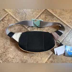 NWT Kavu Canvas Spectator Belt Bag thumbnail 3