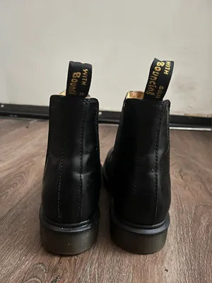 Dr. Martens Womens Leather Chelsea Boots thumbnail 2
