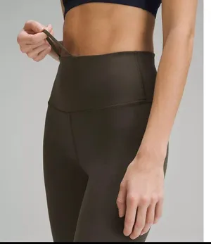Lululemon NWT Align HR Pant 28” Dark Olive Size 18 Authentic ( SOLD OUT) thumbnail 3