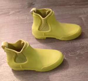 Ugg Chevonne Waterproof Chelsea Rain Boots With Sherpa Lining Size 5 thumbnail 2