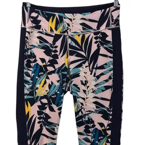 Old Navy Legging‎ Size XL Capri Floral Workout Performance Gym Yoga Performance thumbnail 4