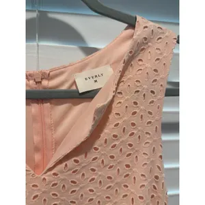 Everly Feminine Floral Eyelet‎ Detail Coral Light Pink Spring Sun Dress Size M thumbnail 5