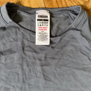 Gymshark Breeze Lightweight Seamless Long Sleeve Crop Top‎ Grey XS thumbnail 9