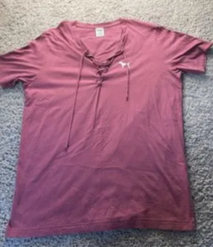 Victoria's Secret PINK Lace Up Tee Maroon Purple Dog Logo Shirt L thumbnail 1