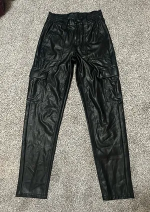 American Eagle Outfitters Black Cargo Pants thumbnail 1