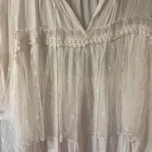 POL‎ white lace blouse thumbnail 2