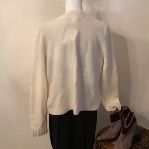 Faded glory NWT size large beautiful cream cardigan with jeweled clasp thumbnail 3