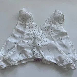 Savage Fenty Lace Bralette White Medium Scalloped Edge Festival Coquette Dainty thumbnail 4