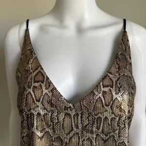 L’AGENCE Metallic Snakeskin Print Camisole Tank Top Size S NWT thumbnail 2