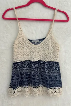 Charlotte‎ Russe Crochet Lace Cami Top Womens Medium Navy Blue Boho Print Tank thumbnail 1