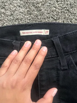 Levi’s High Rise Super Skinny Black Jeans Size 27 0497 thumbnail 2