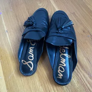 **SOLD** Sam Edelman Black Leather Almond Toe Tassel Mules Loafers sz 8.5 thumbnail 4