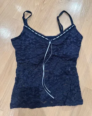 Hollister Top thumbnail 1