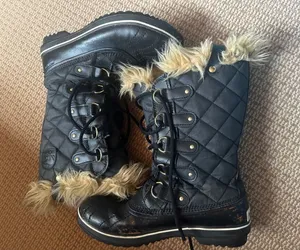 Sorel Joan of Arc classic winter boots size 10 black faux fur thumbnail 1
